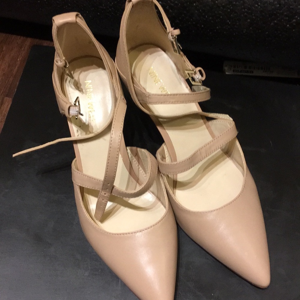 Nine West midtown girl nude leather pumps